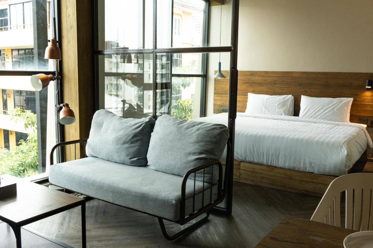 Karaarom Khách sạn 4*